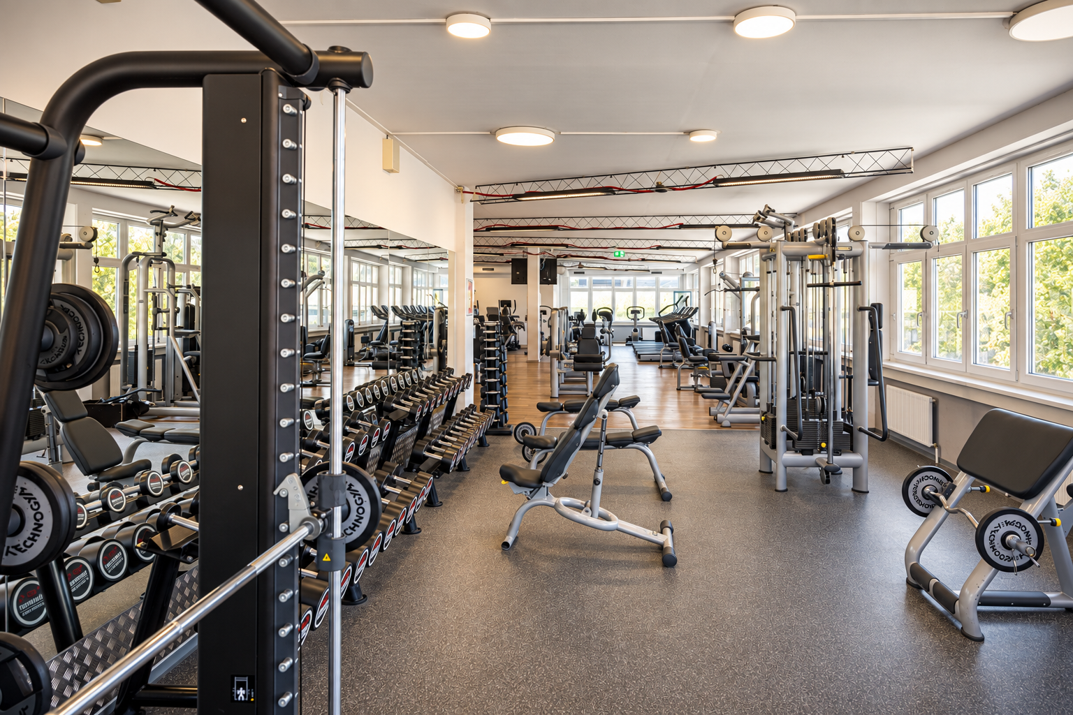 mygym-salzburg-nord-Freihantelbereich