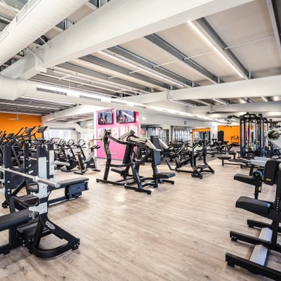 Plate loaded Training im MYGYM Fitnessstudio